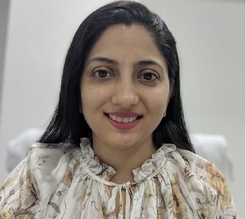 Dr.Richa Sanmukhani<br>(M.D. Skin & V.D.)